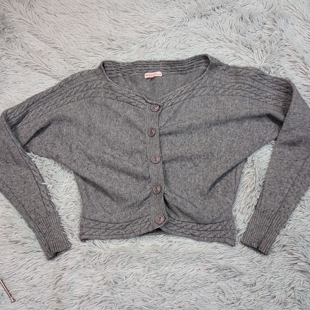Kessley Sweater Womens M Gray Wool Cashmere Blend Soft Cozy Comfort Cropped
